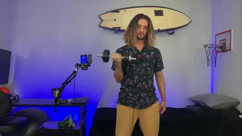 Mack  Makingmoans Twitter online show from January 8, 4:09 pm