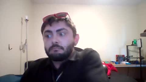 mako4eva online show from December 16, 7:52 pm