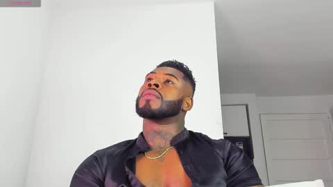 Snapshot of makonneen chatting on February 19, 7:59 am Makonnen online show from February 19, 7:59 am