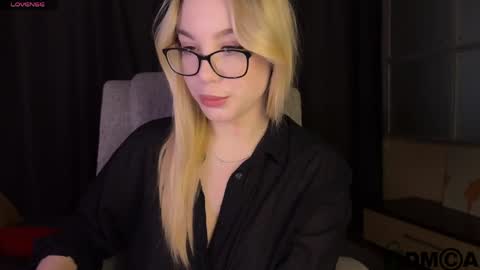 maksisisia online show from April 7, 3:34 pm