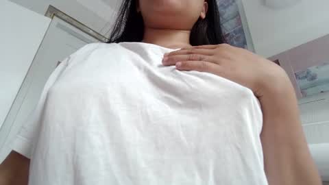 Snapshot of makulato chatting on July 1, 1:34 pm Maya online show from July 1, 1:34 pm