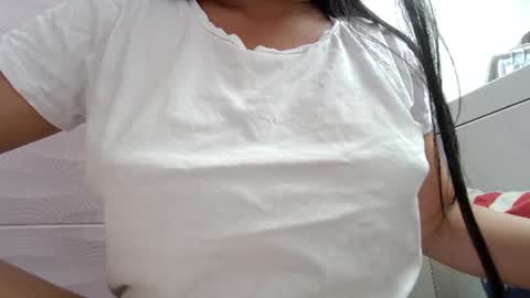 Snapshot of makulato chatting on July 4, 12:55 pm Maya online show from July 4, 12:55 pm