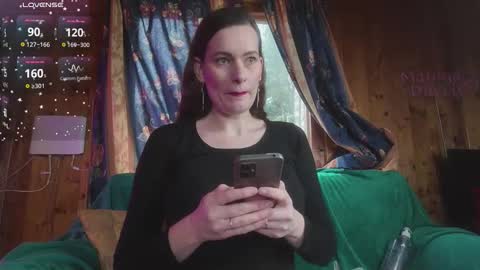 Snapshot of mal_meow chatting on March 24, 1:16 pm Mal Dee online show from March 24, 1:16 pm