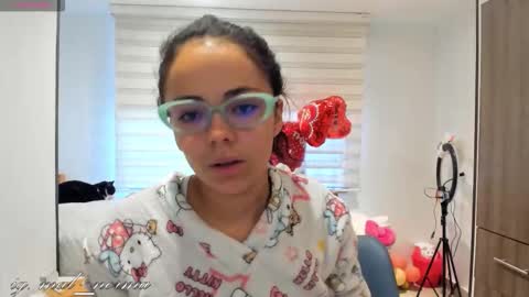 Snapshot of mal_norma chatting on December 22, 11:18 am Mal Norma online show from December 22, 11:18 am