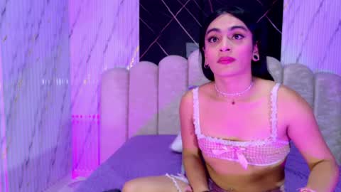 malaia thompson  online show from May 4, 12:01 pm