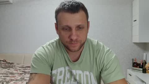 malchyshka online show from December 6, 9:32 am