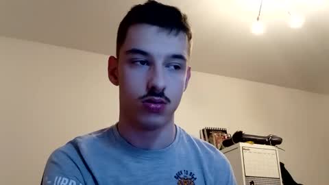 male20y online show from April 5, 6:27 pm