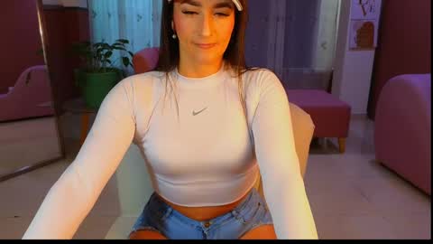 Snapshot of malen_fitnessmilf chatting on October 11, 11:31 am malen_fitnessmilf online show from October 11, 11:31 am