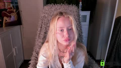 Malena online show from October 4, 10:24 am