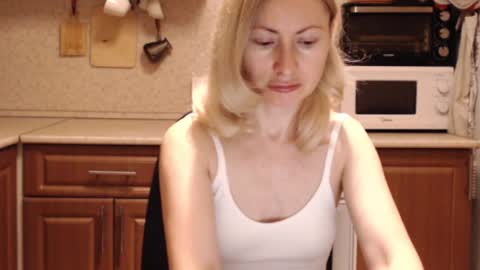 Malena online show from March 1, 8:55 pm