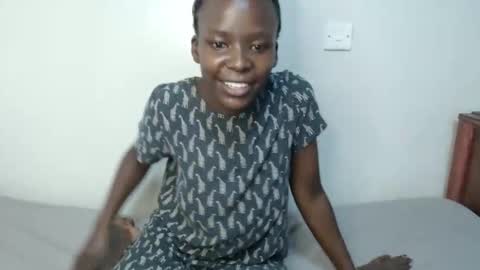 Snapshot of malia_latifa chatting on October 27, 12:42 pm lati online show from October 27, 12:42 pm