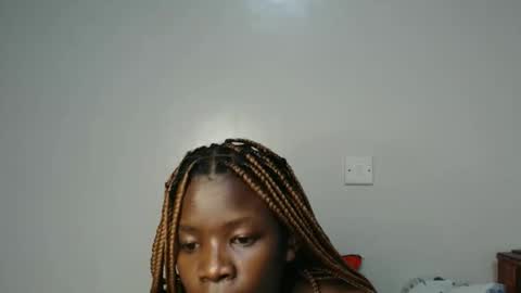 Snapshot of malia_latifa chatting on October 29, 1:52 am lati online show from October 29, 1:52 am