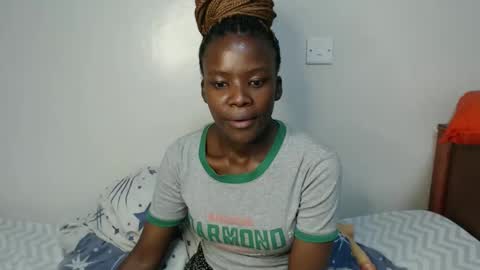 Snapshot of malia_latifa chatting on November 2, 7:05 pm lati online show from November 2, 7:05 pm