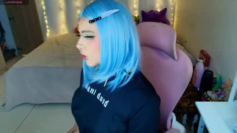 maliciaxpoison online show from April 29, 6:06 am