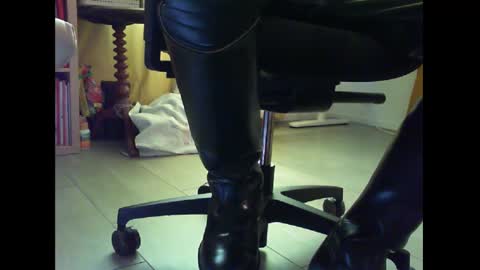 Malike online show from December 5, 11:16 am