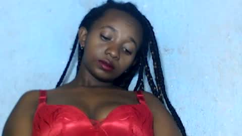 malinah01 online show from December 23, 8:55 am