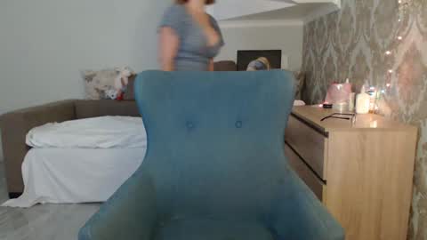 mallinia online show from November 23, 10:15 am