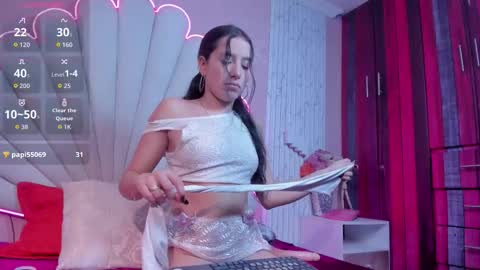 Snapshot of mally_boom chatting on October 28, 9:06 pm mally online show from October 28, 9:06 pm