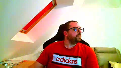 breton online show from November 16, 5:40 pm