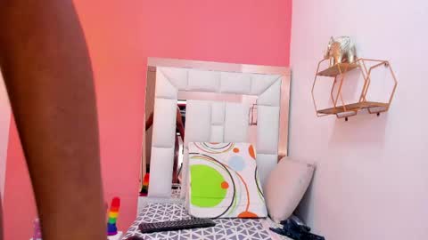Melanie online show from May 20, 11:38 am