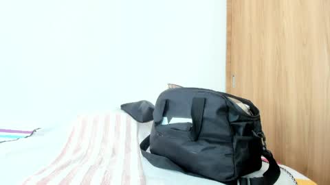 instagram  nueela   online show from April 11, 7:18 pm