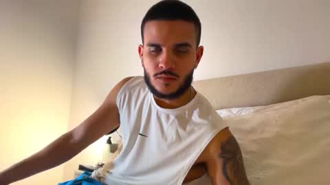 maluma09 online show from November 6, 8:26 am