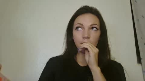 Deja  Jonjon online show from December 6, 6:26 am