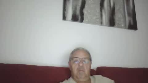 Snapshot of mambow99 chatting on October 16, 12:44 am OLDMANFREE online show from October 16, 12:44 am