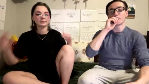 Snapshot of mamiclouds chatting on March 7, 2:36 am MamiCloudz online show from March 7, 2:36 am