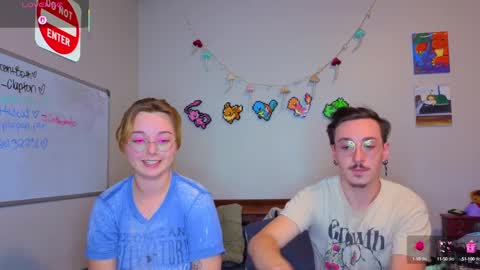 Snapshot of mamiclouds chatting on September 19, 3:08 am MamiCloudz online show from September 19, 3:08 am