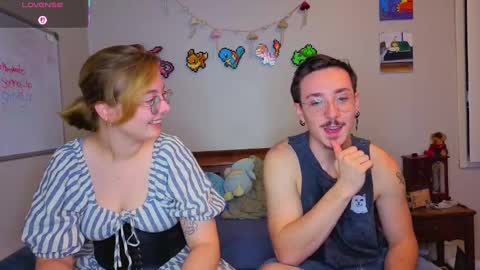 Snapshot of mamiclouds chatting on September 27, 1:10 am MamiCloudz online show from September 27, 1:10 am