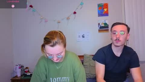 Snapshot of mamiclouds chatting on October 18, 12:57 am MamiCloudz online show from October 18, 12:57 am