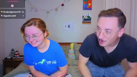 Snapshot of mamiclouds chatting on October 21, 2:34 am MamiCloudz online show from October 21, 2:34 am