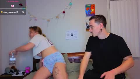 Snapshot of mamiclouds chatting on October 26, 2:06 am MamiCloudz online show from October 26, 2:06 am