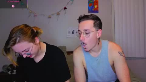 Snapshot of mamiclouds chatting on October 27, 1:09 am MamiCloudz online show from October 27, 1:09 am