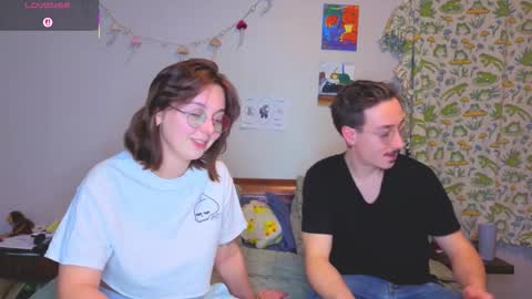 Snapshot of mamiclouds chatting on November 24, 2:11 am MamiCloudz online show from November 24, 2:11 am