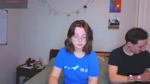 Snapshot of mamiclouds chatting on November 27, 2:35 am MamiCloudz online show from November 27, 2:35 am