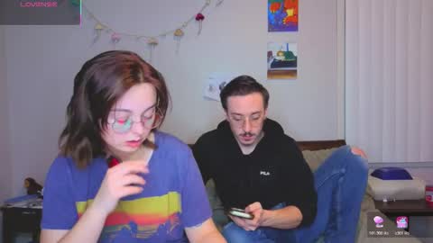 Snapshot of mamiclouds chatting on December 3, 3:36 am MamiCloudz online show from December 3, 3:36 am