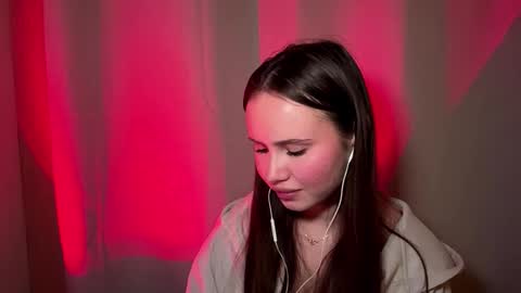 Mia Davis online show from February 25, 7:12 pm