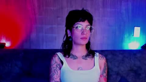 Snapshot of mamushka_ chatting on June 15, 9:28 pm online show from June 15, 9:28 pm
