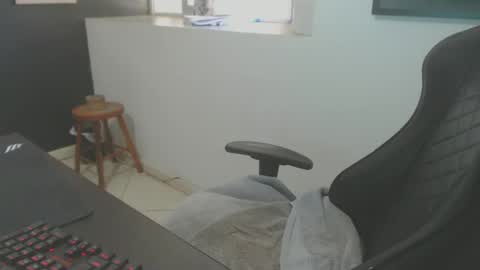 Snapshot of mamute23 chatting on March 8, 5:22 pm BigBrazilianCock online show from March 8, 5:22 pm