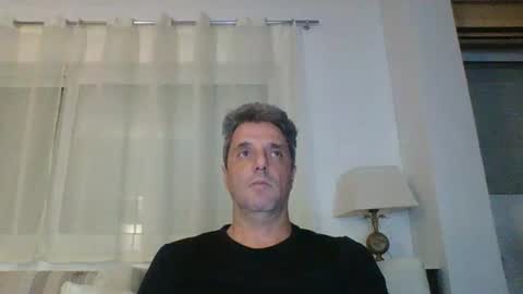 Snapshot of man211172 chatting on November 8, 7:01 pm man211172 online show from November 8, 7:01 pm