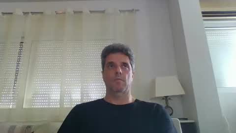 Snapshot of man211172 chatting on May 17, 1:40 pm man211172 online show from May 17, 1:40 pm