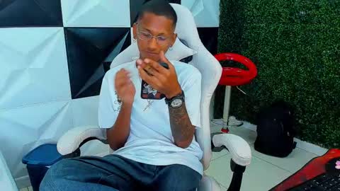 man_san11 online show from November 3, 3:35 pm