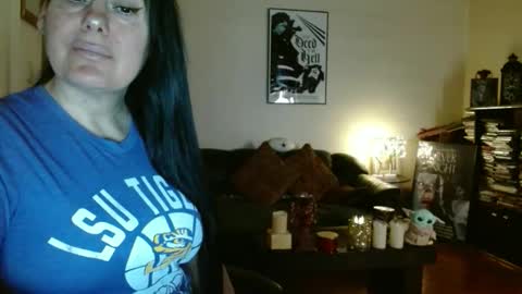 mandaloriangirlsfight online show from March 18, 6:11 pm