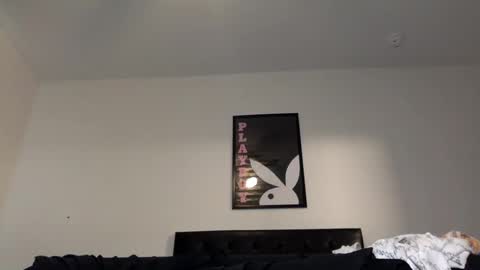 Snapshot of mandingoomann5 chatting on December 15, 10:37 pm MandingooMann online show from December 15, 10:37 pm