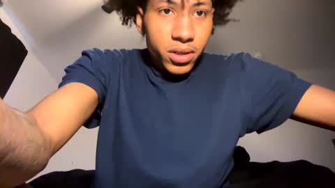 Snapshot of mandingoomann5 chatting on January 17, 12:10 am MandingooMann online show from January 17, 12:10 am