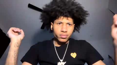 Snapshot of mandingoomann5 chatting on January 23, 3:48 am MandingooMann online show from January 23, 3:48 am