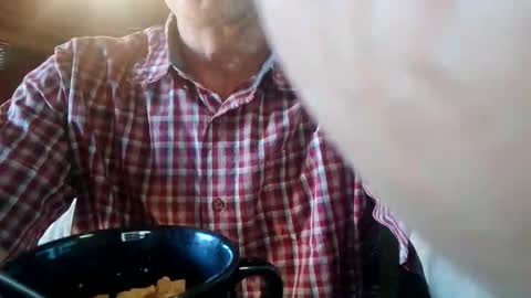 Snapshot of mandnforever100 chatting on February 1, 3:43 pm mandnforever100 online show from February 1, 3:43 pm