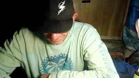 Snapshot of mandnforever100 chatting on April 1, 2:12 am mandnforever100 online show from April 1, 2:12 am